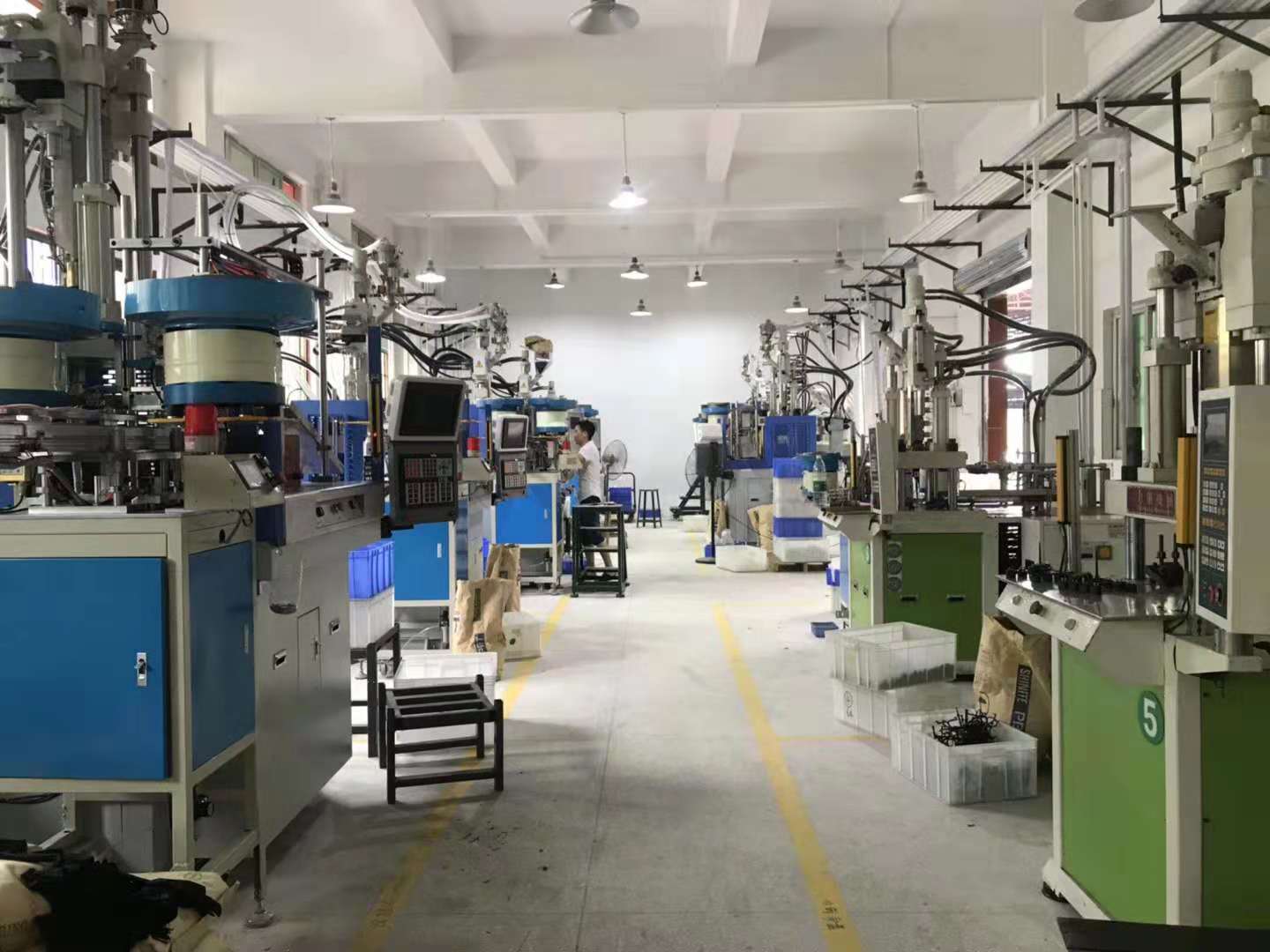 如何控制注塑產(chǎn)品的色差？