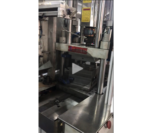 磁環(huán)全自動(dòng)注塑